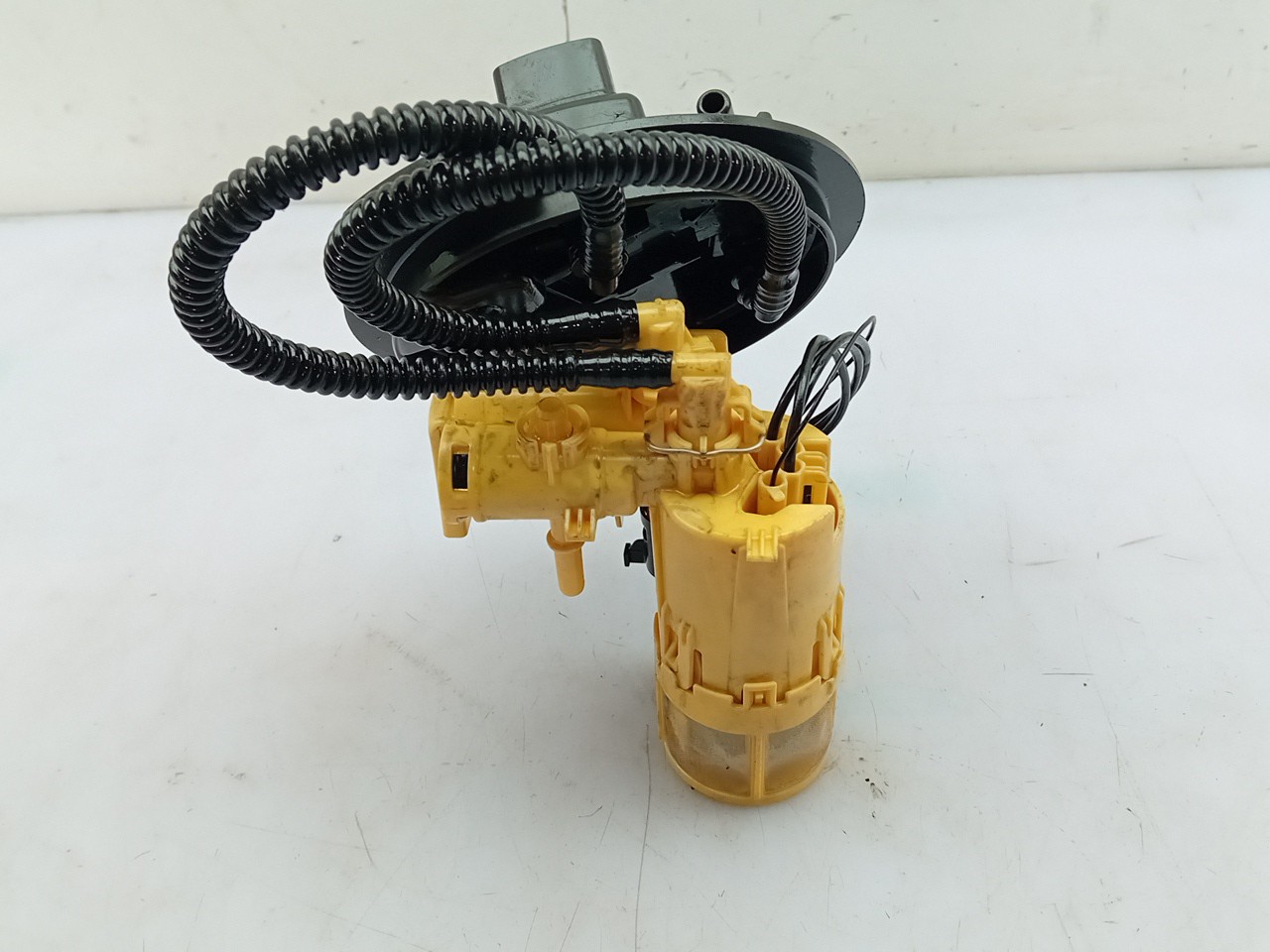 Fuel pump MERCEDES-BENZ Classe C Coupé (C205) Imagem-1