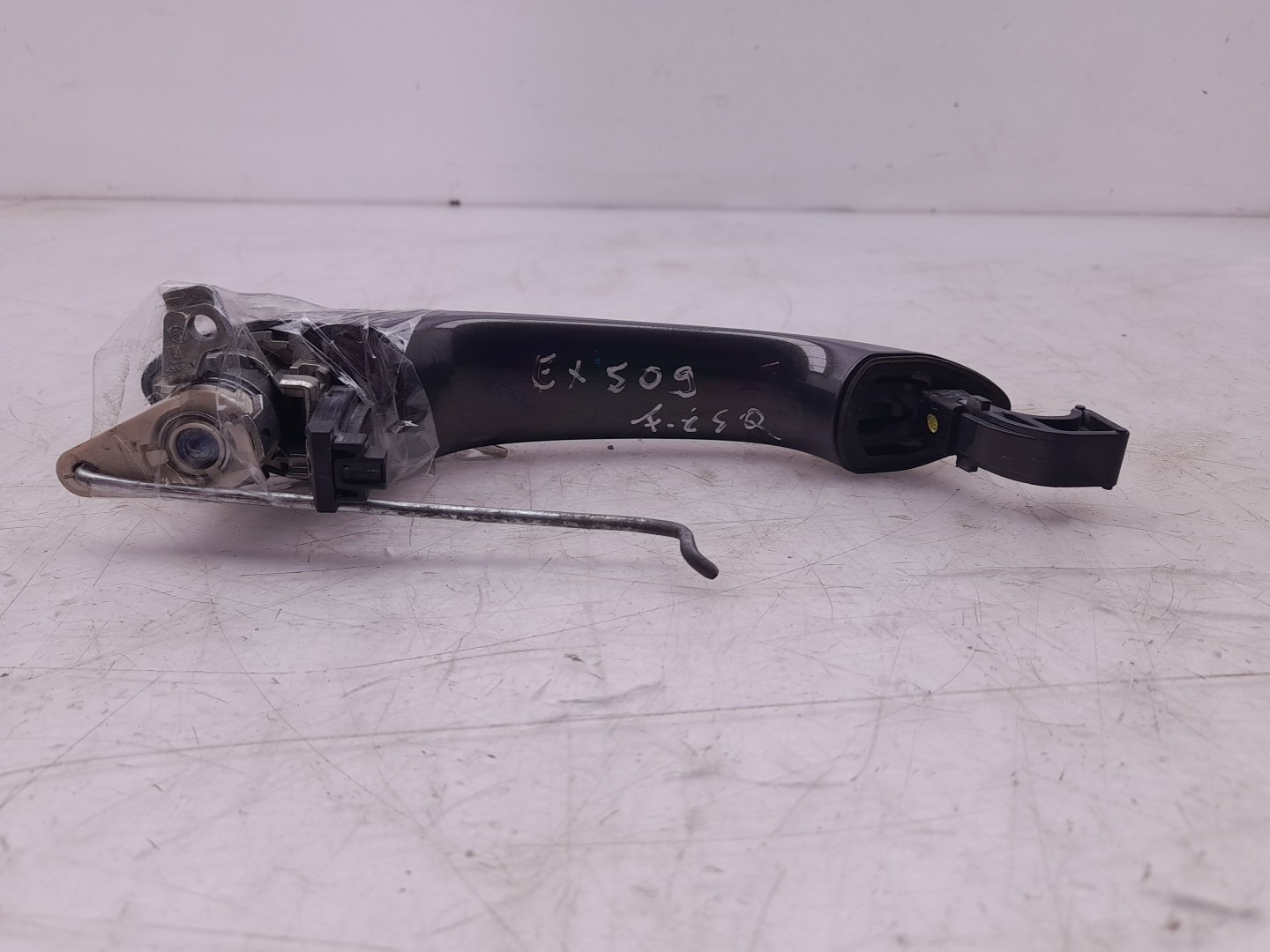 Left front door handle OPEL Astra K Imagem-1