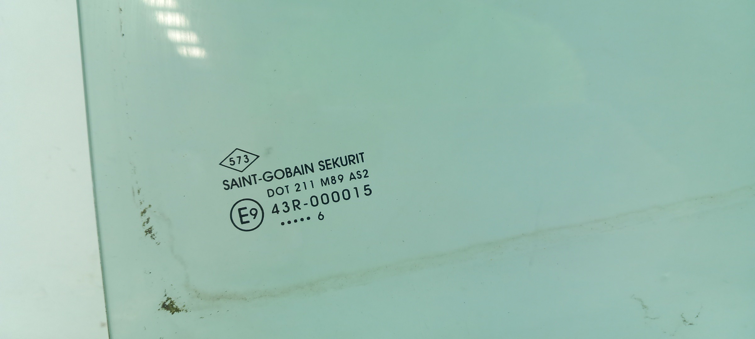 Left rear door glass DACIA Sandero II (5S_) Imagem-1
