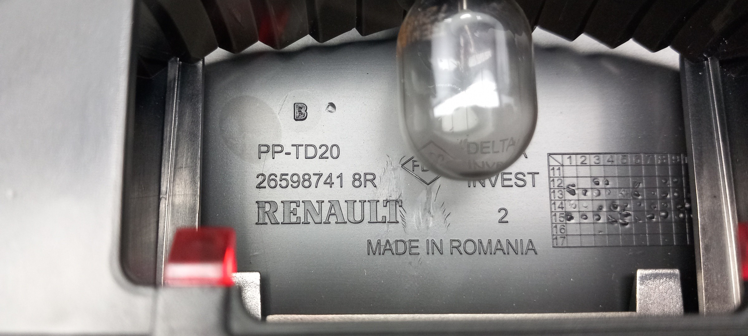 Luz de freno adicional / tercer freno DACIA Sandero II (5S_) Imagem-4