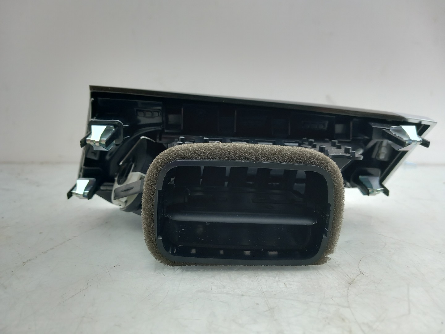 Diffuser / air vent BMW X1 (F48) Imagem-2