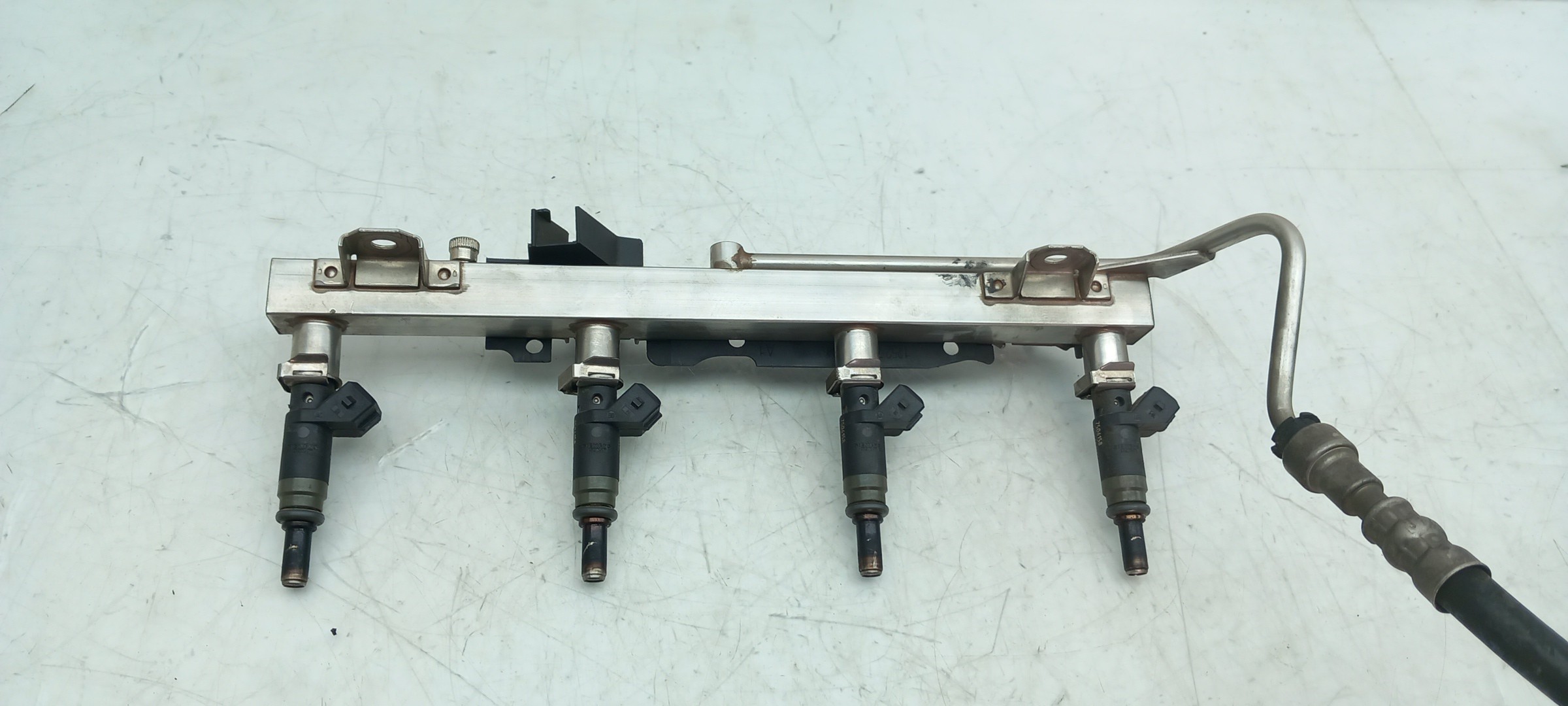 Fuel rail BMW 1 (E87) Imagem-2