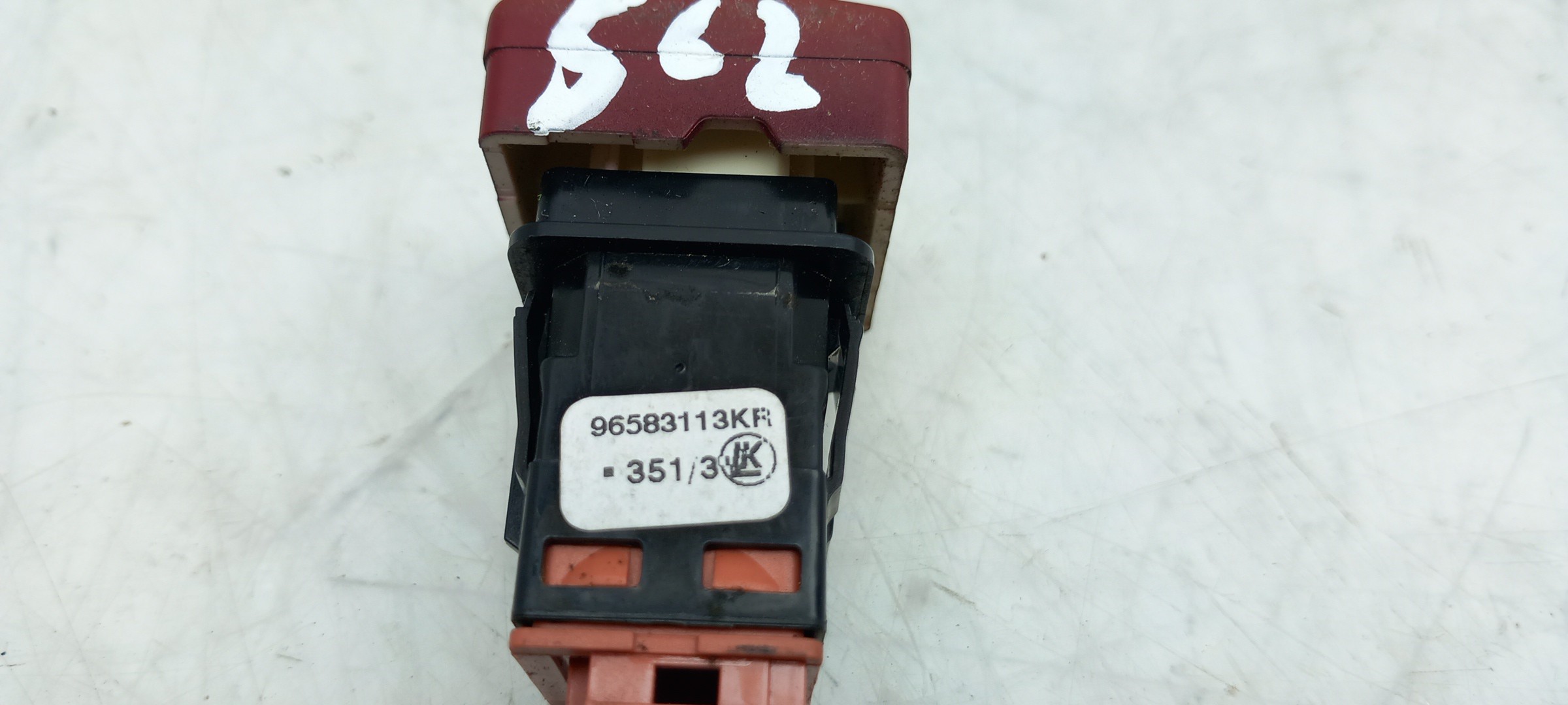 Warning Switch CITROËN Berlingo (B9) Imagem-2