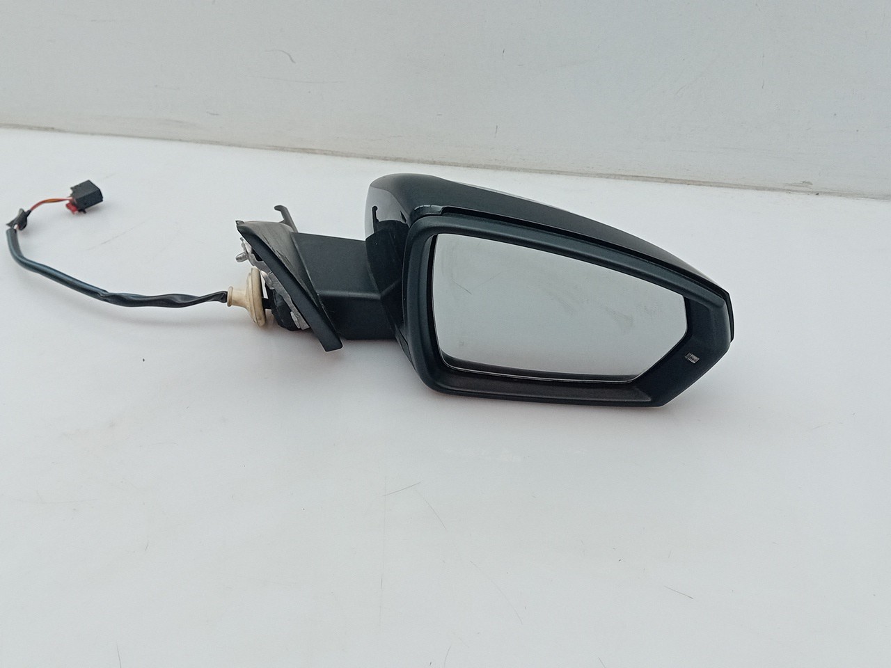 Right mirror