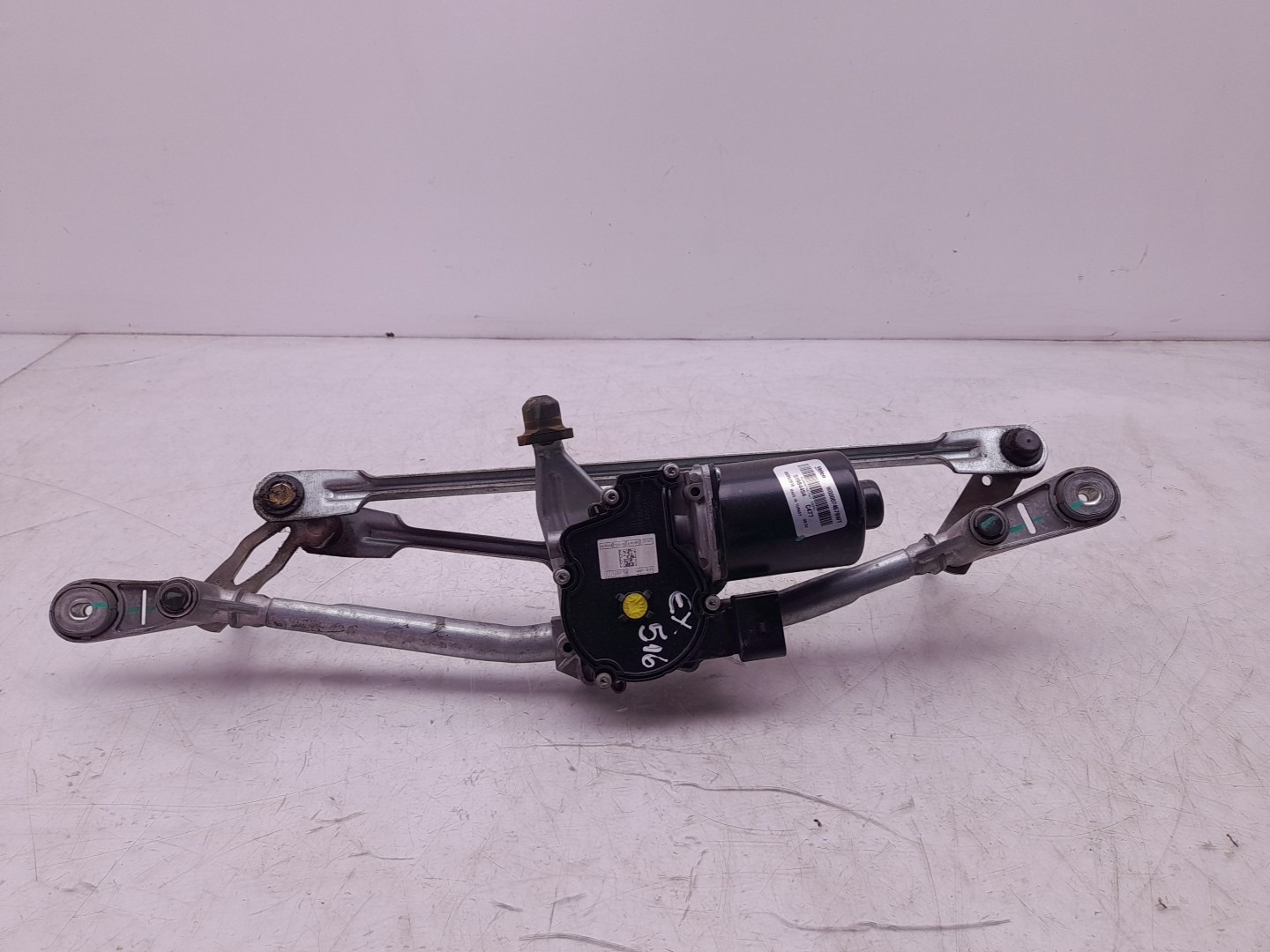 Essuie-glace moteur avant