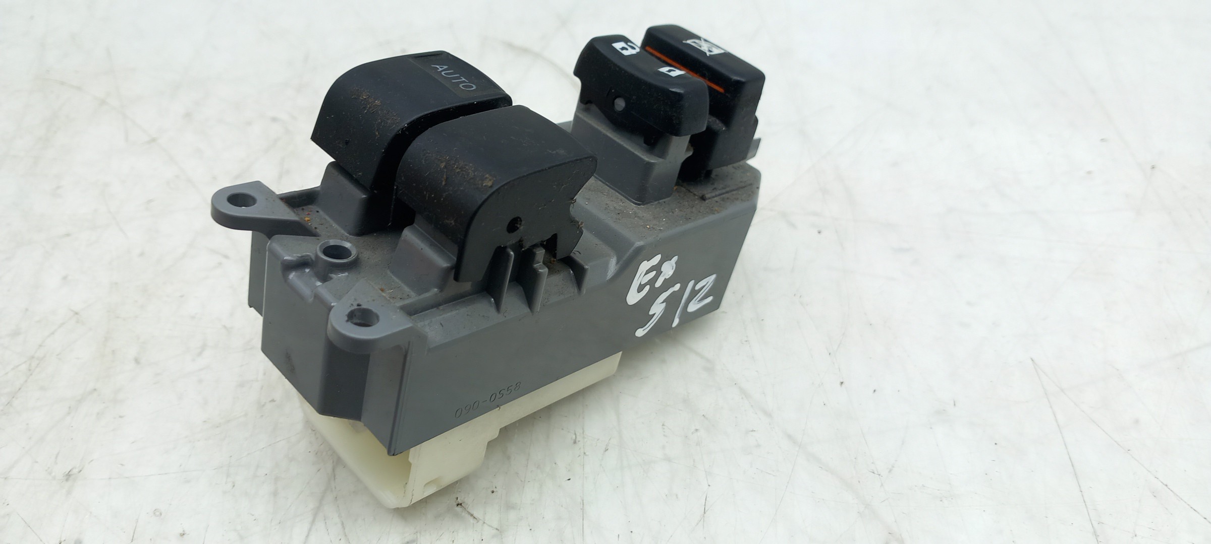 Mando / interruptor elevalunas delantero izquierdo