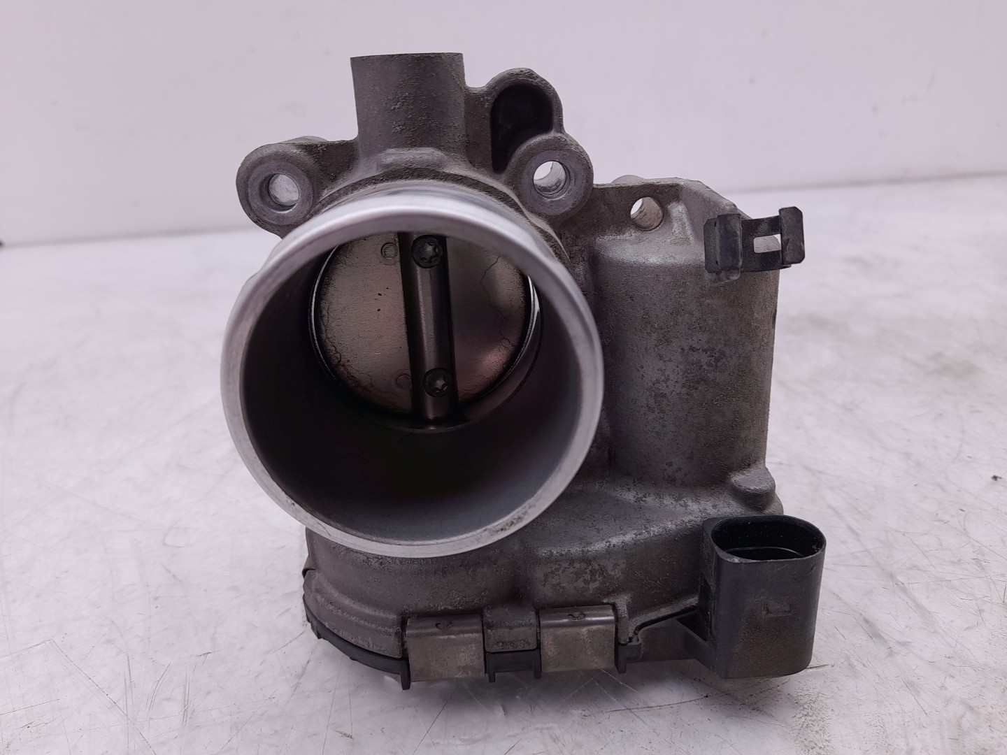 Throttle body
