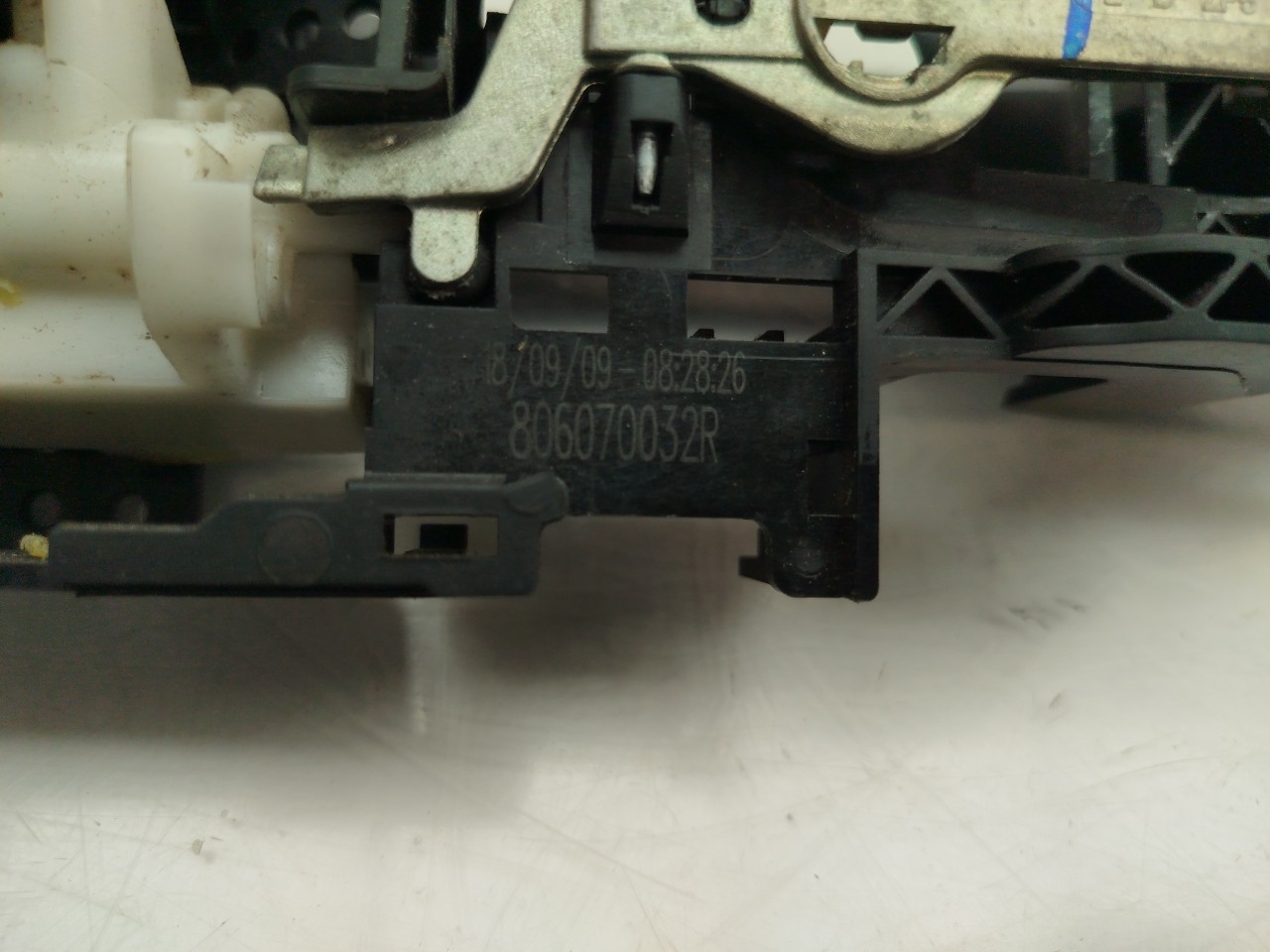 Left rear door handle RENAULT Megane III Grandtour (KZ0/1) Imagem-4