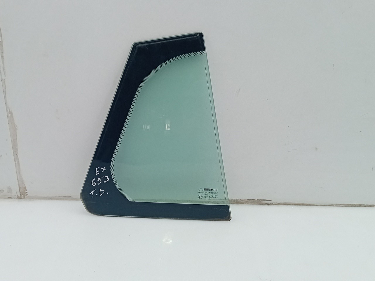 Vidrio triangular puerta Trasero Derecho