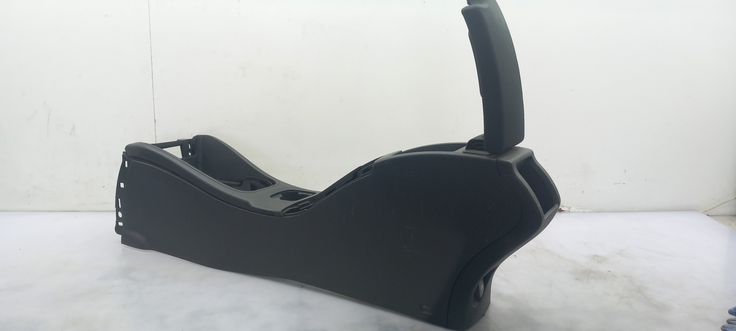 Armrest RENAULT Megane III Grandtour (KZ0/1) Imagem-3