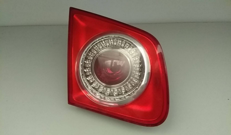 Left Tailgate light 