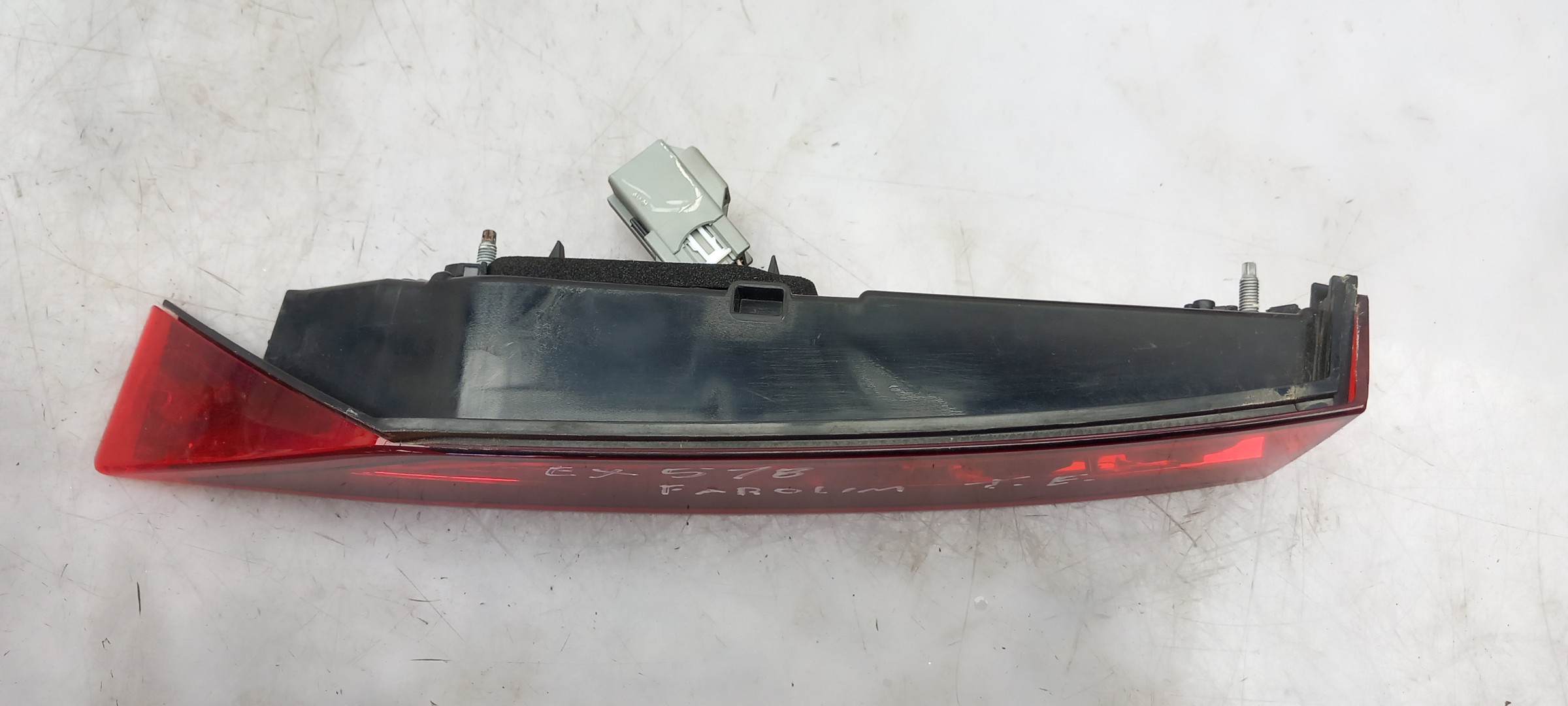 Left Tailgate light  VOLVO V60 II (225) Imagem-1