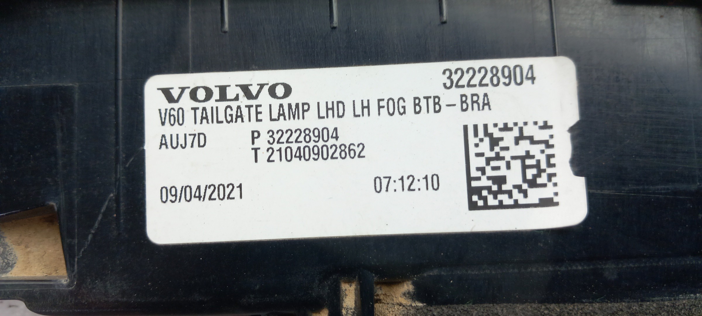 Left Tailgate light  VOLVO V60 II (225) Imagem-4