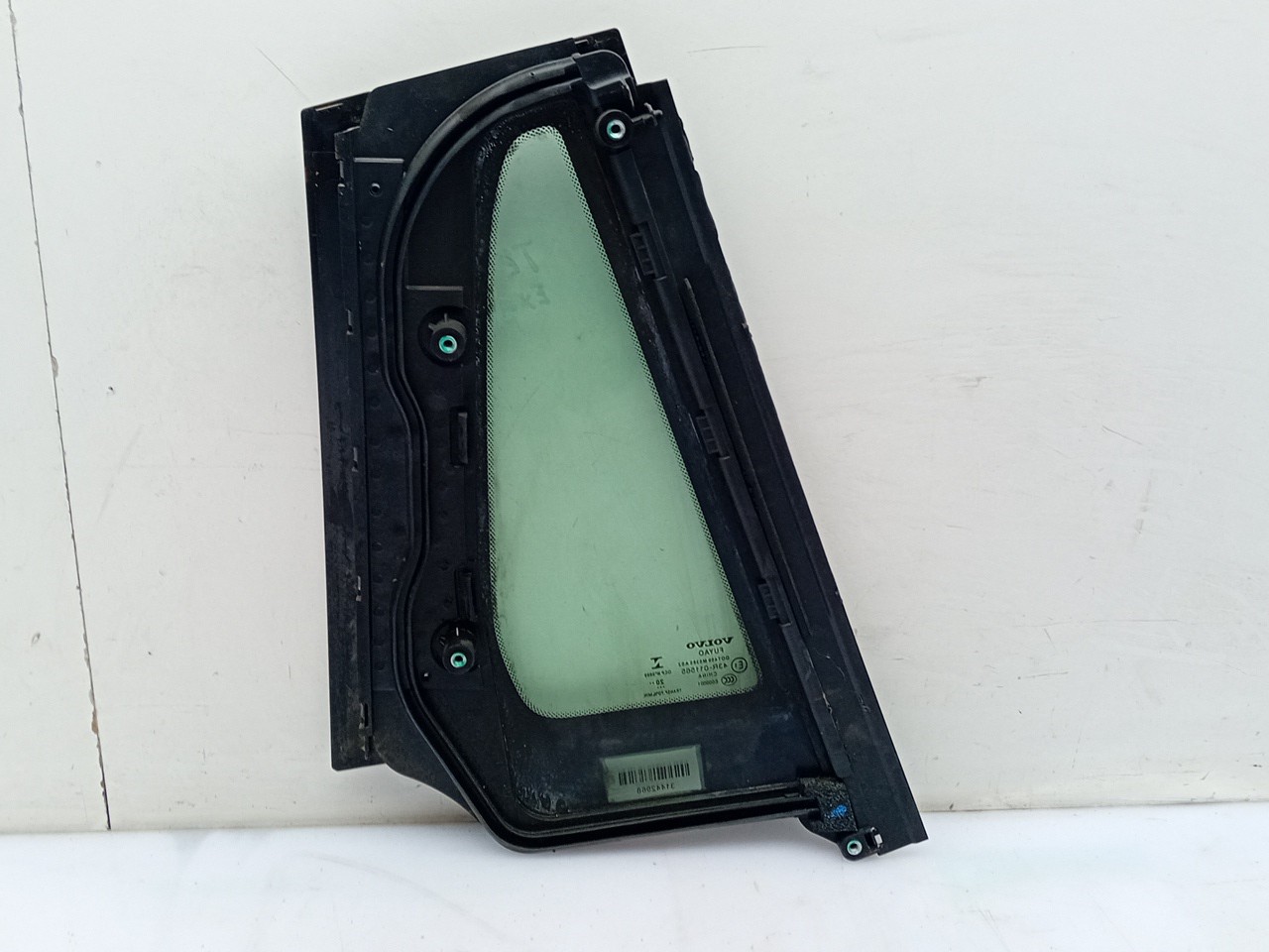 Vidrio triangular puerta Trasero Izquierdo VOLVO V60 II (225) Imagem-1