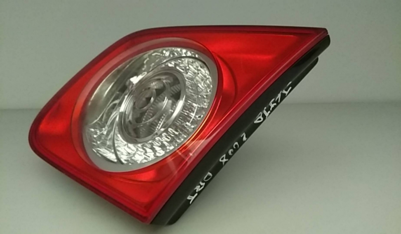 Right Tailgate light VOLKSWAGEN Jetta III (1K2) Imagem-1