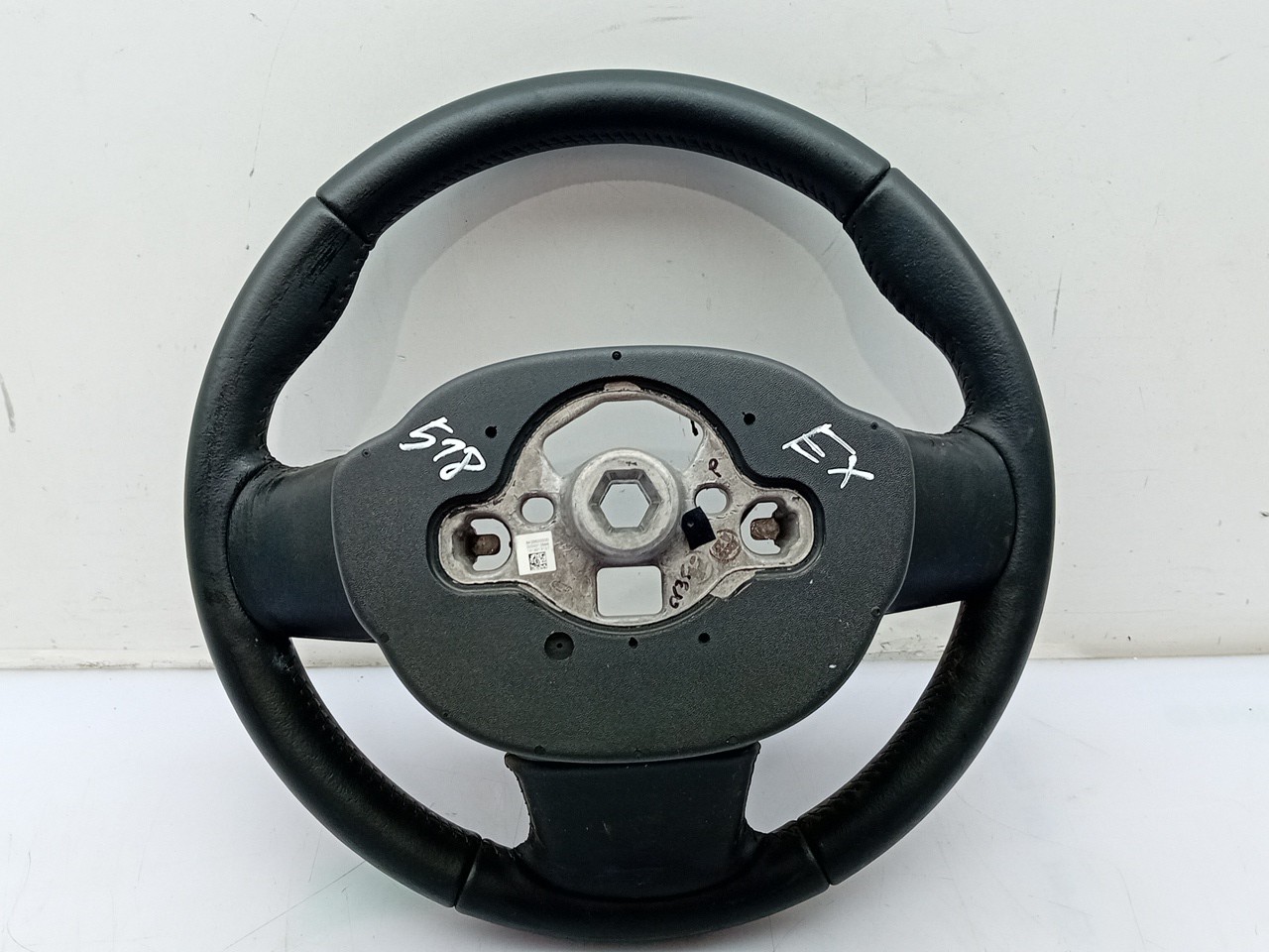 Steering wheel VOLVO V60 II (225) Imagem-1