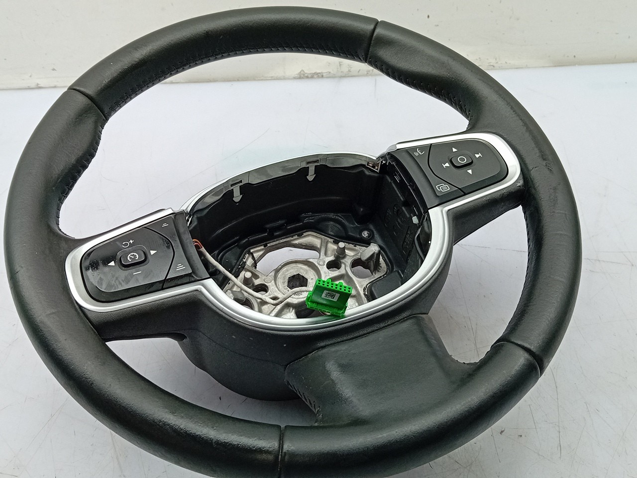 Steering wheel VOLVO V60 II (225) Imagem-3