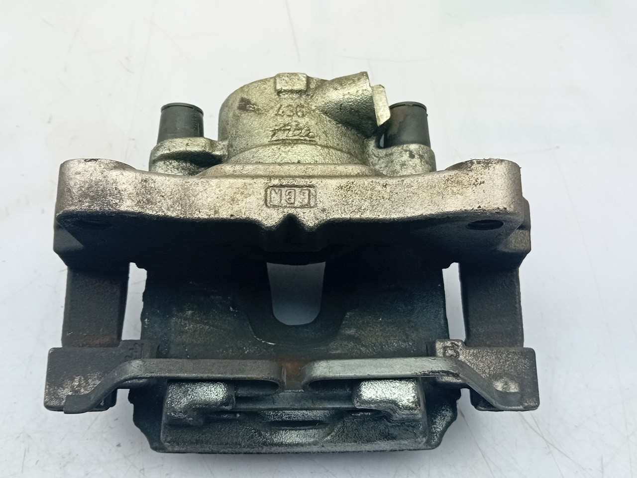 Left front Brake Caliper VOLVO V60 II (225) Imagem-1