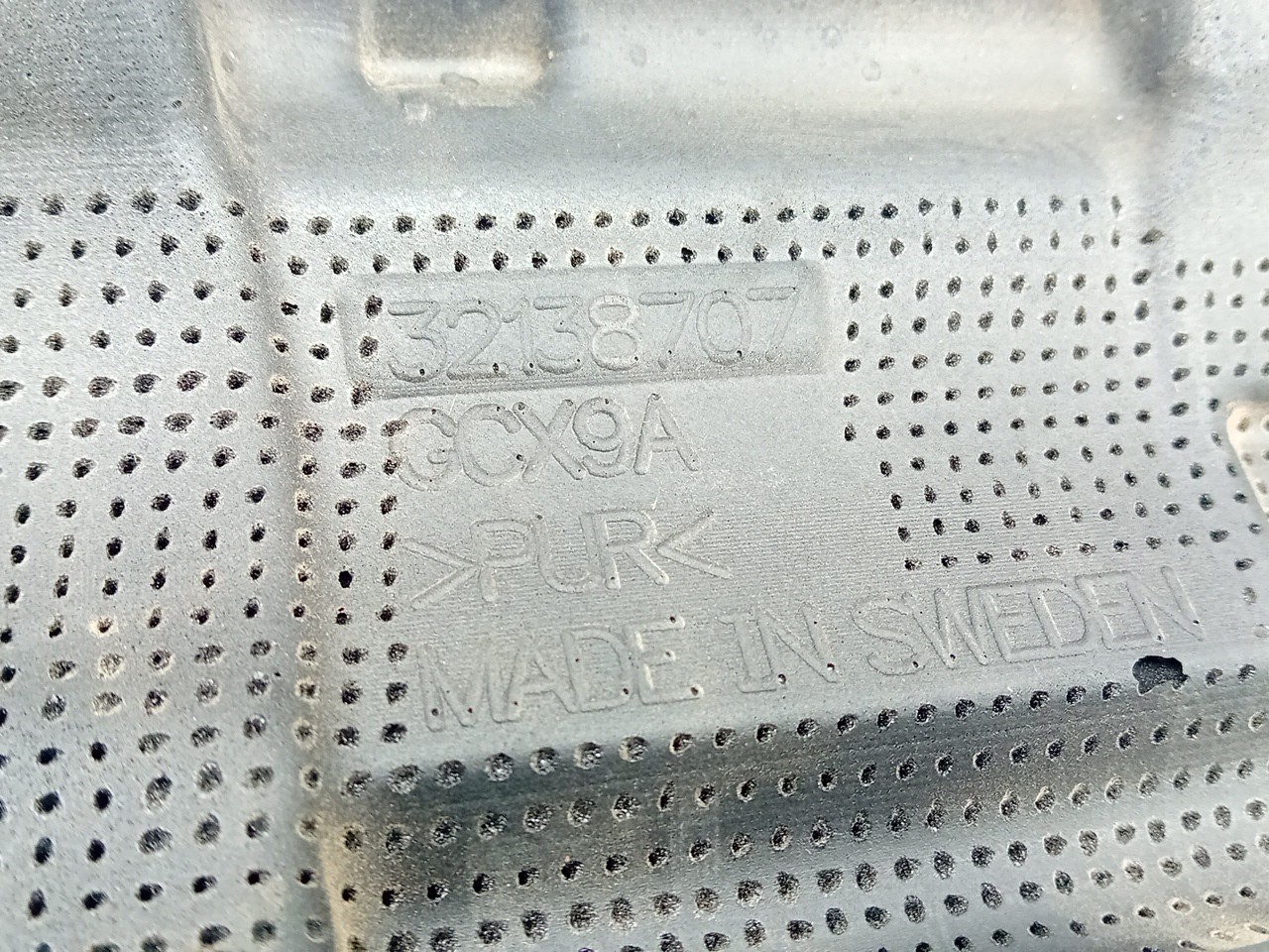 Cache-moteur VOLVO V60 II (225) Imagem-2