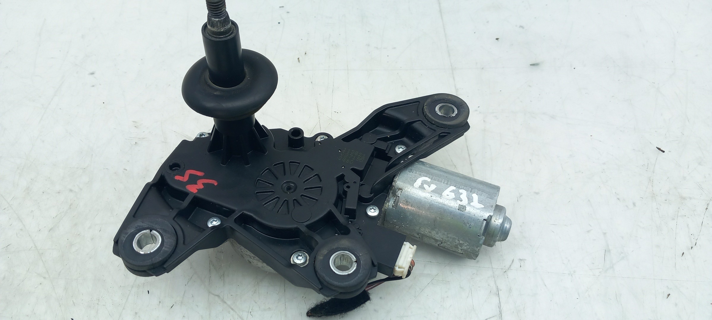 Essuie-glace moteur arrière