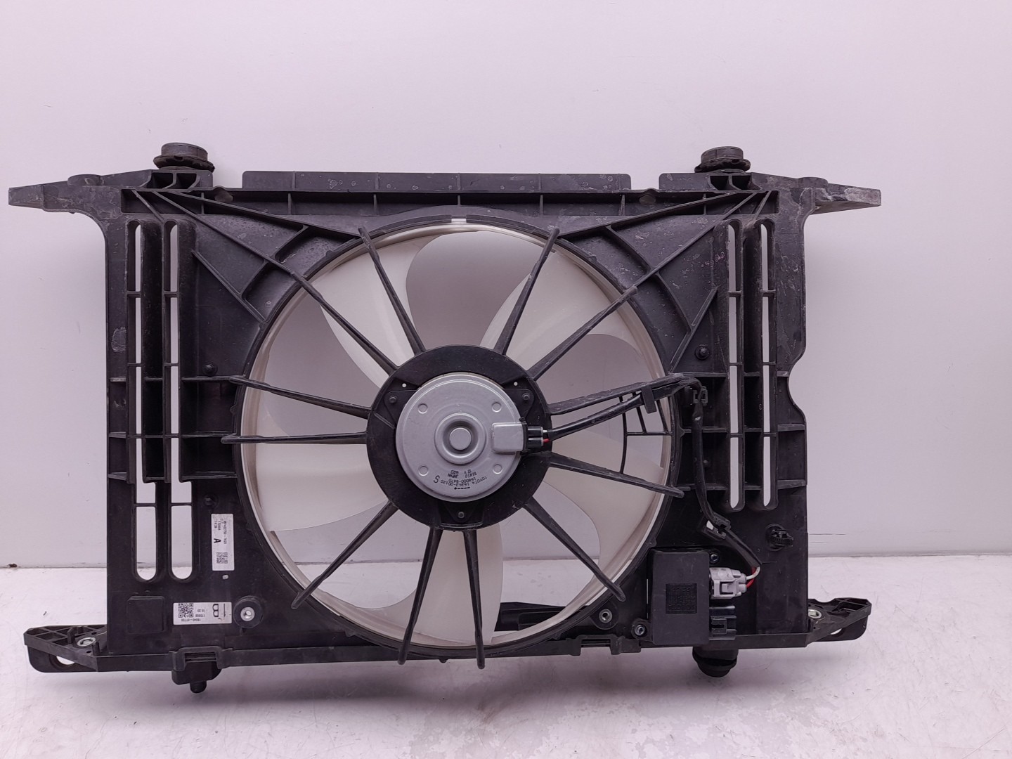 Termoventilador TOYOTA Auris Hatchback (_E18_) Imagem-1