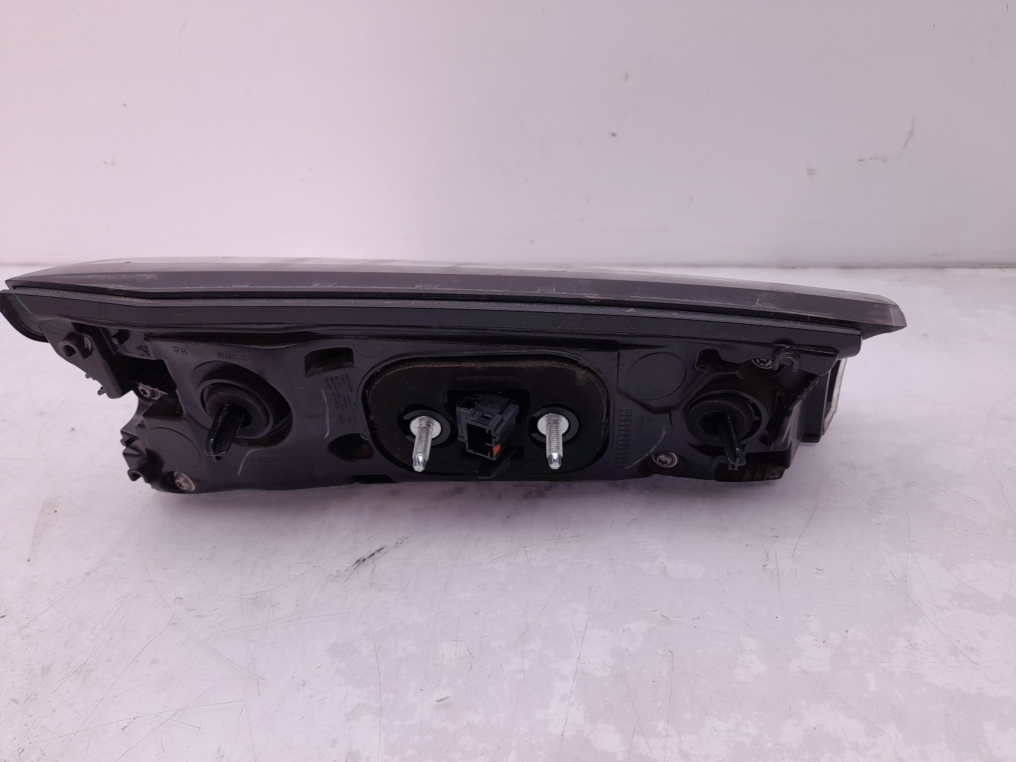 Right Tailgate light PEUGEOT 2008 II (U_) Imagem-1