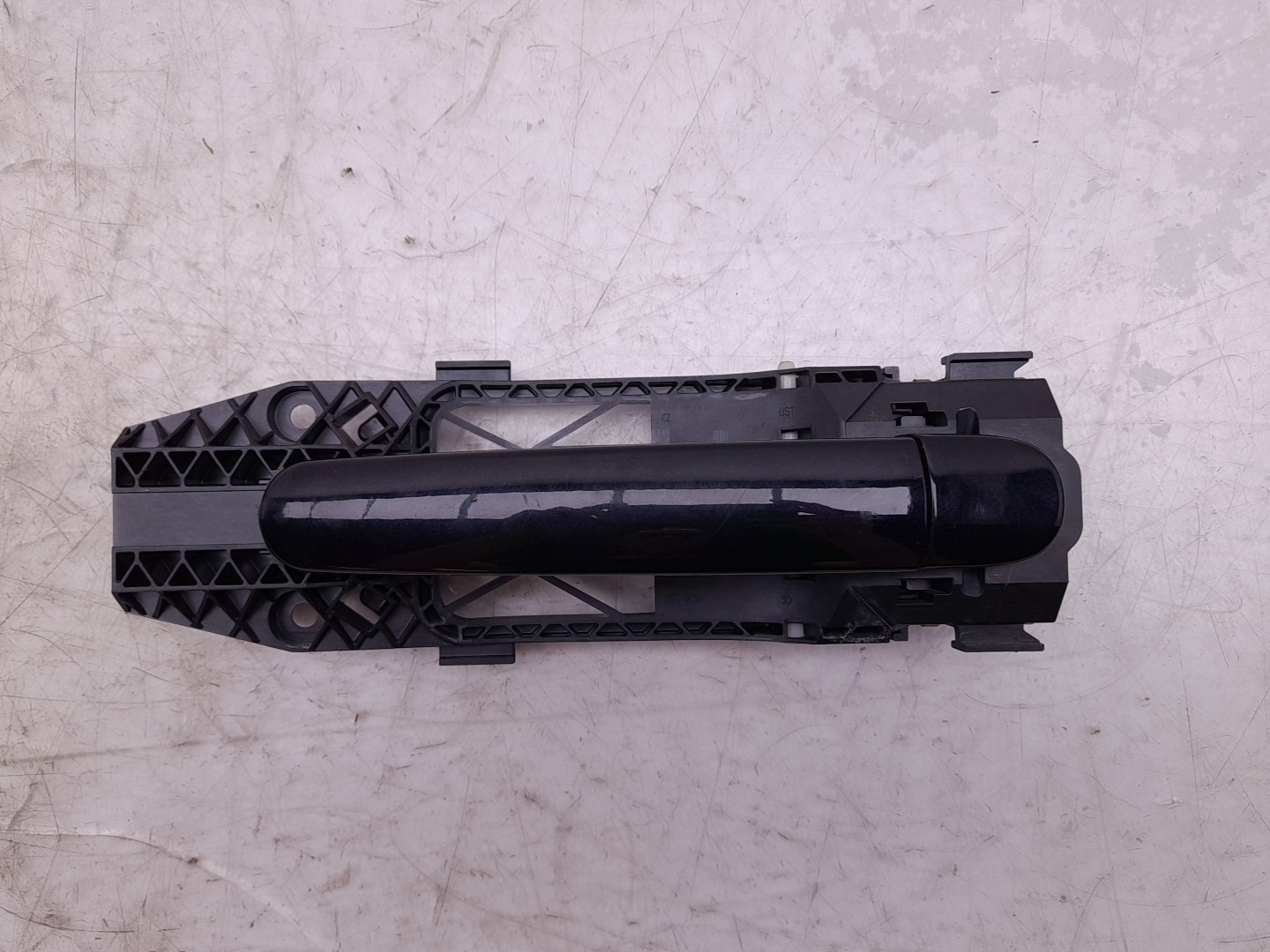 Left rear door handle