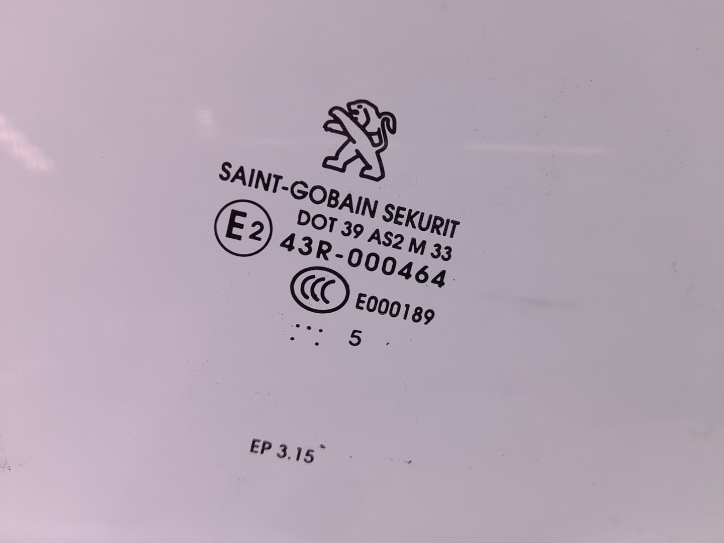 Right front door glass PEUGEOT 2008 I (CU_) Imagem-1