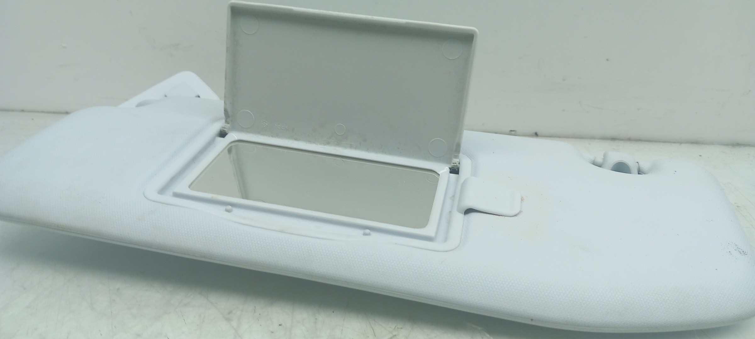 Left Sun Visor PEUGEOT 2008 I (CU_) Imagem-1