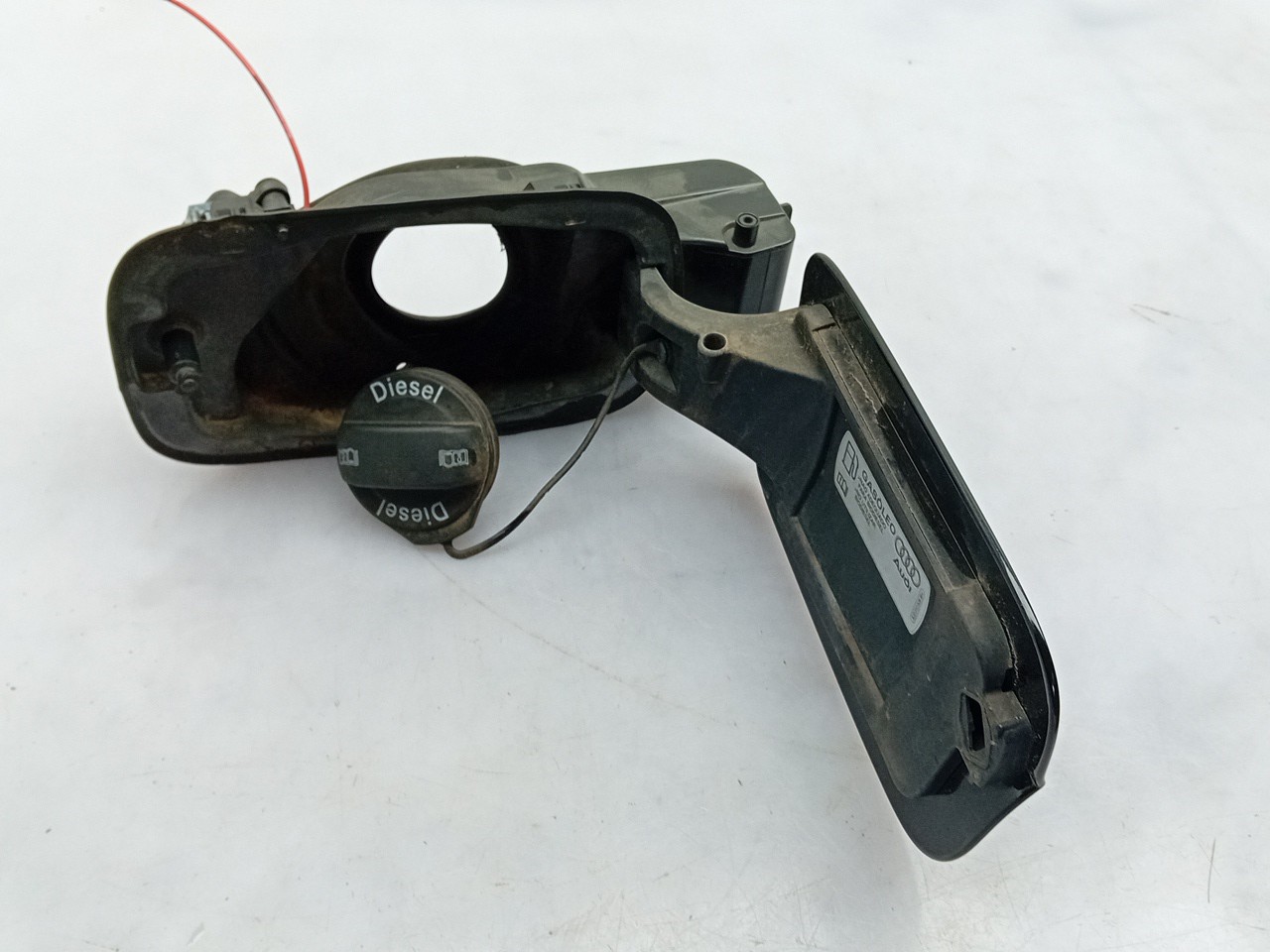 Tappo serbatoio carburante AUDI A3 Sportback (8VA, 8VF) Imagem-1
