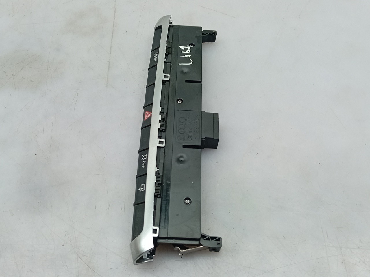 Botão / interruptor 4 piscas AUDI A3 Sportback (8VA, 8VF) Imagem-1