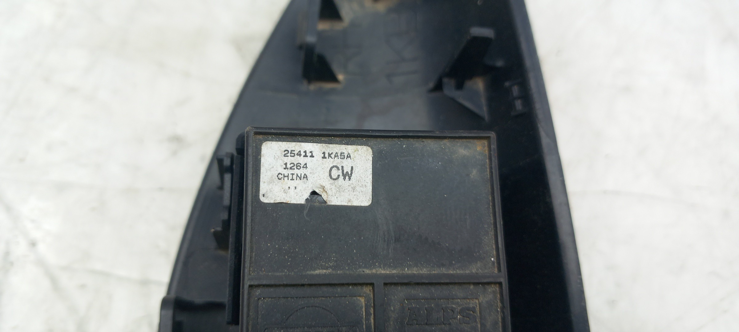Left Front window control NISSAN Juke (F15) Imagem-2