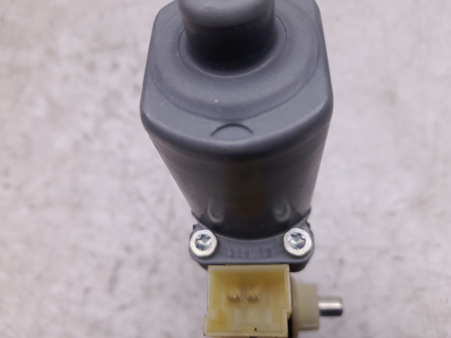Moteur lève-vitre avant gauche AUDI A3 Sportback (8VA, 8VF) Imagem-2