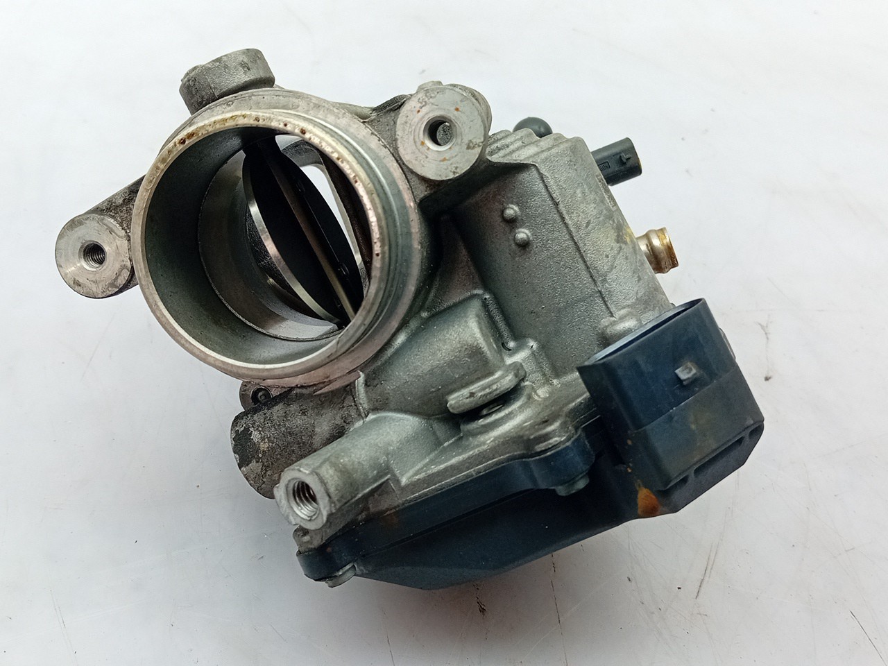 Throttle body