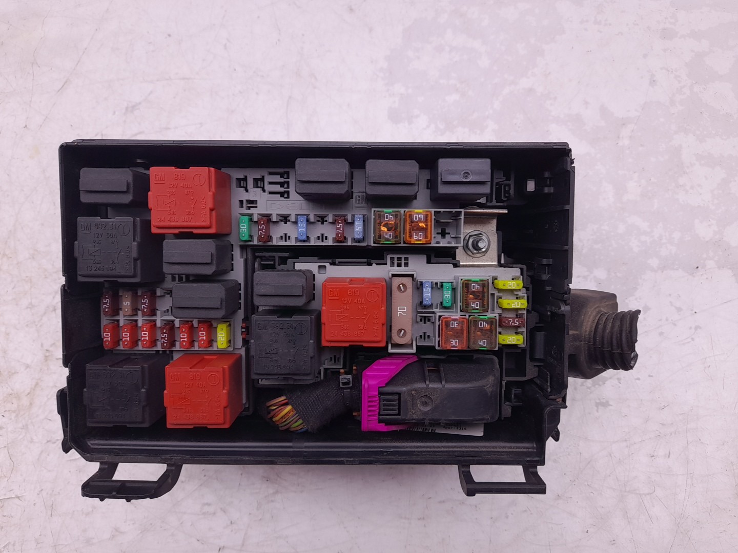 Boîte de fusibles / SAM / BSI OPEL Corsa D Imagem-0