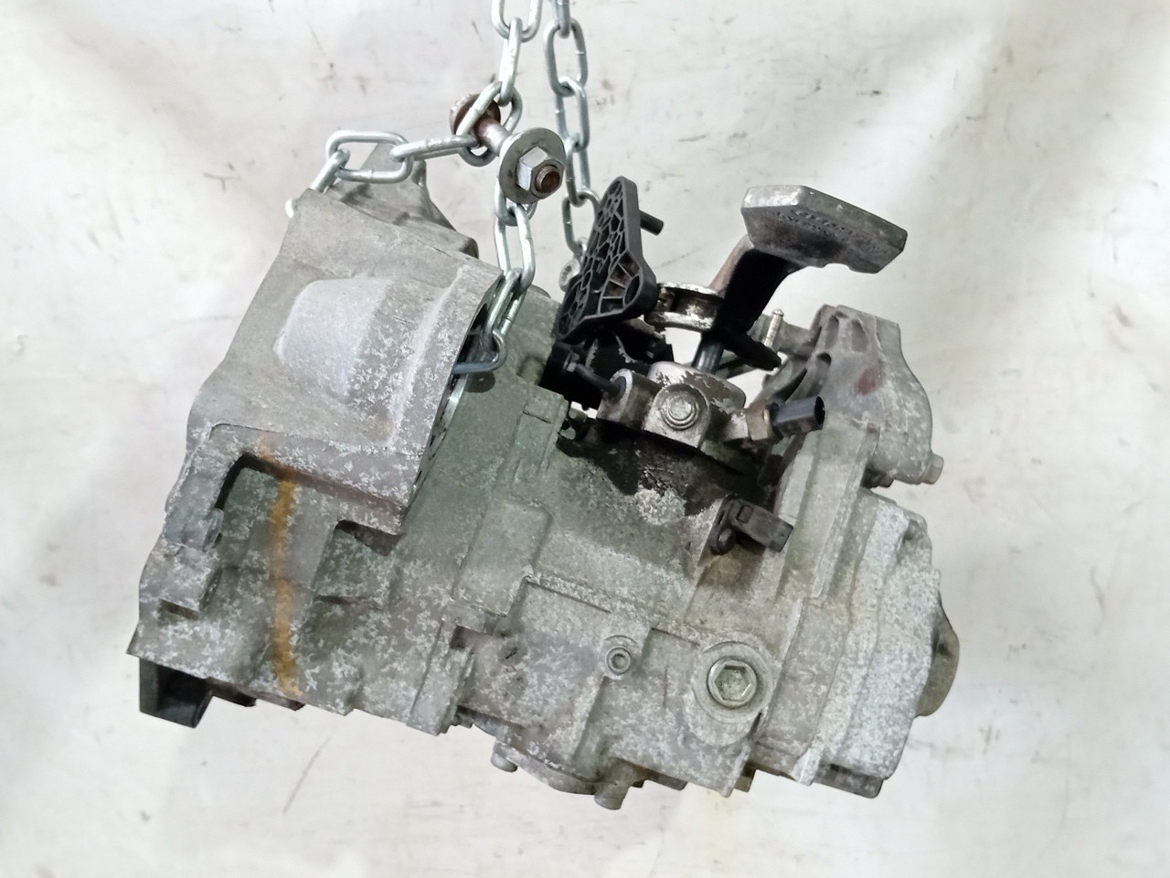 Caixa de velocidades manual AUDI A3 Sportback (8VA, 8VF) Imagem-1