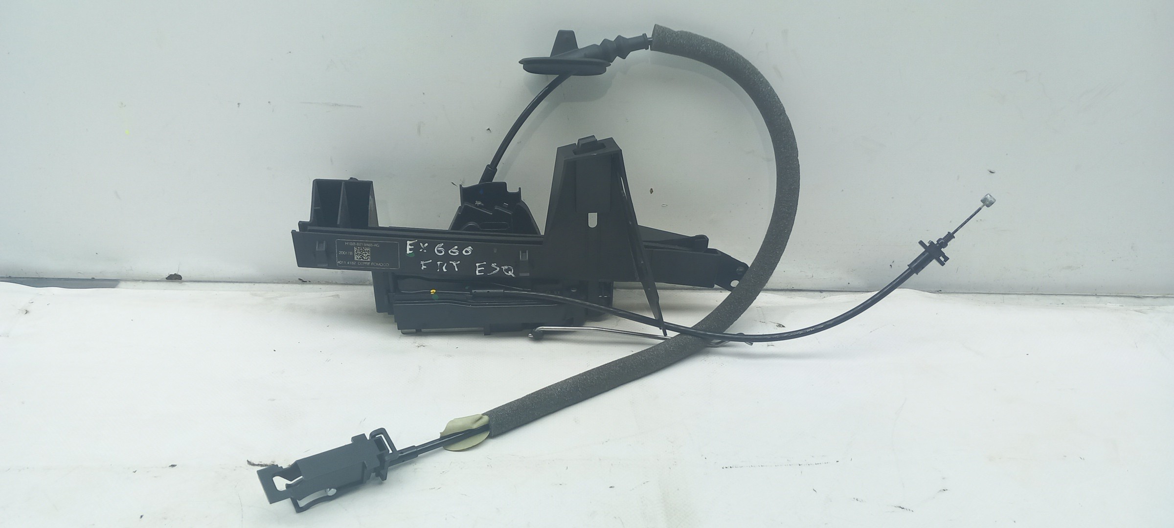 Front Left Door Lock FORD Fiesta VII (HJ, HF) Imagem-1