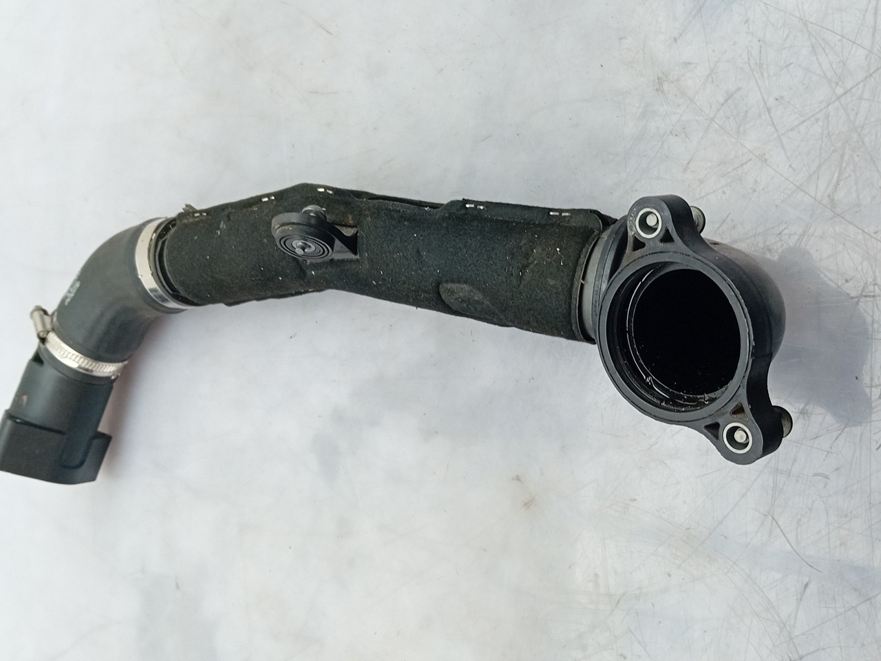 Tubo intercooler AUDI A3 Sportback (8VA, 8VF) Imagem-2