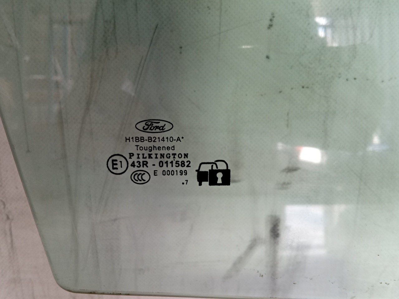 Vidro porta frente direita FORD Fiesta VII (HJ, HF) Imagem-1