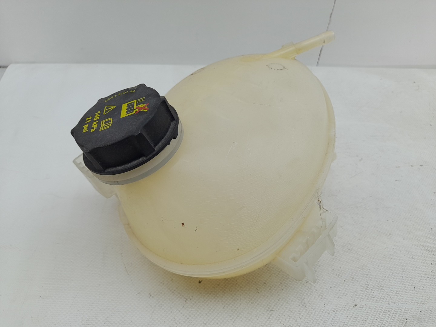 Coolant reservoir