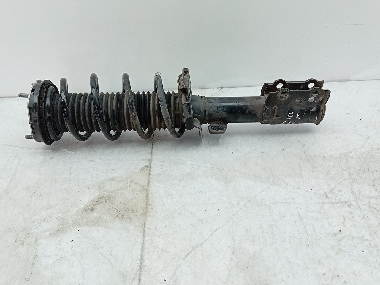 Right Front Shock Absorber FORD Fiesta VII (HJ, HF) Imagem-1