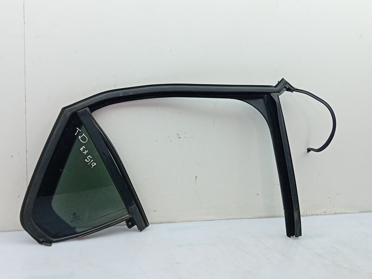 Vetro triangolare porta posteriore destra