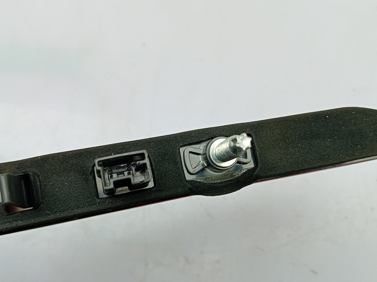 Additional stop light / 3rd stop light PEUGEOT 3008 II (M_) Imagem-2