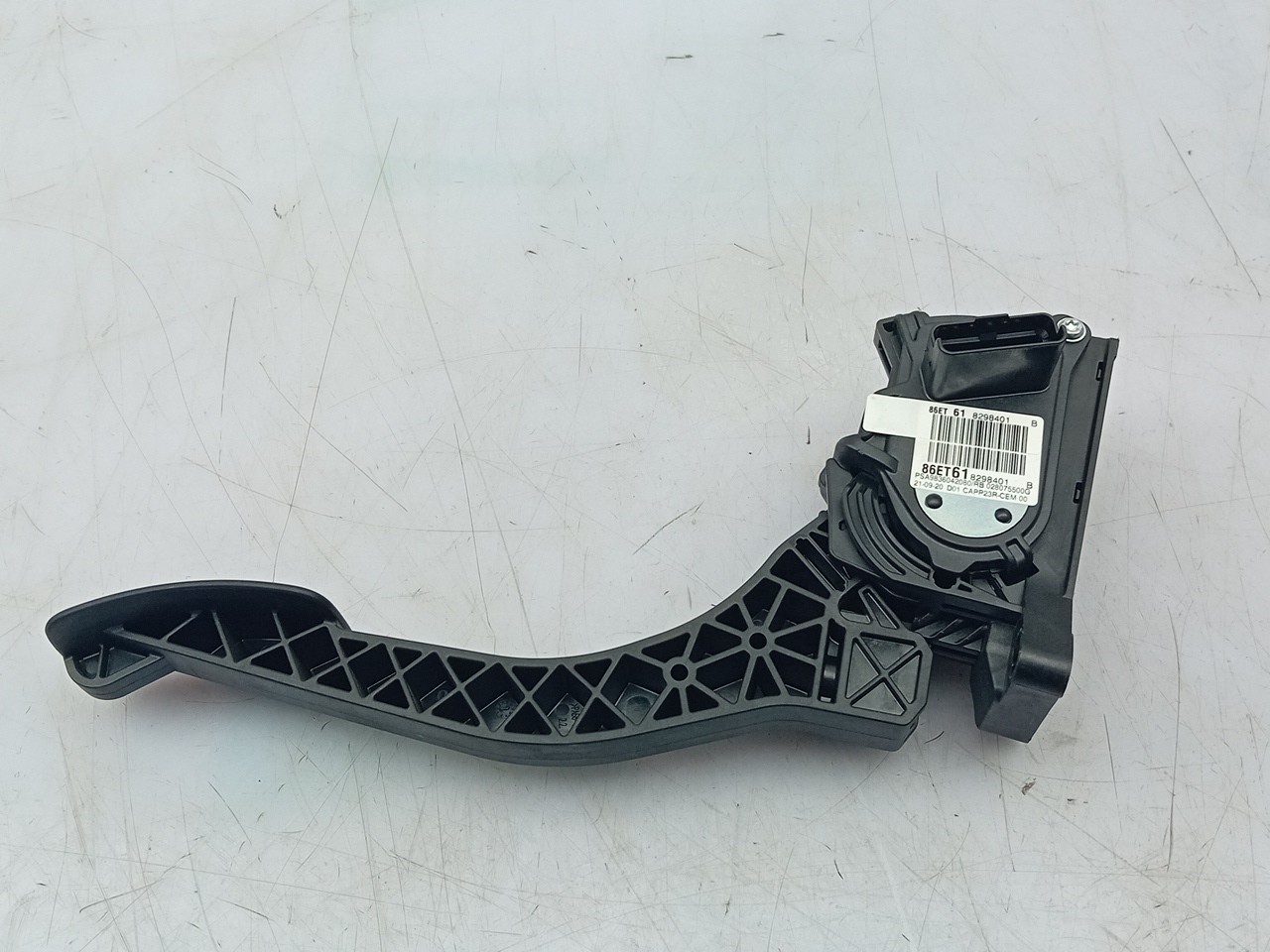 Pedal acelerador PEUGEOT 3008 II (M_) Imagem-1