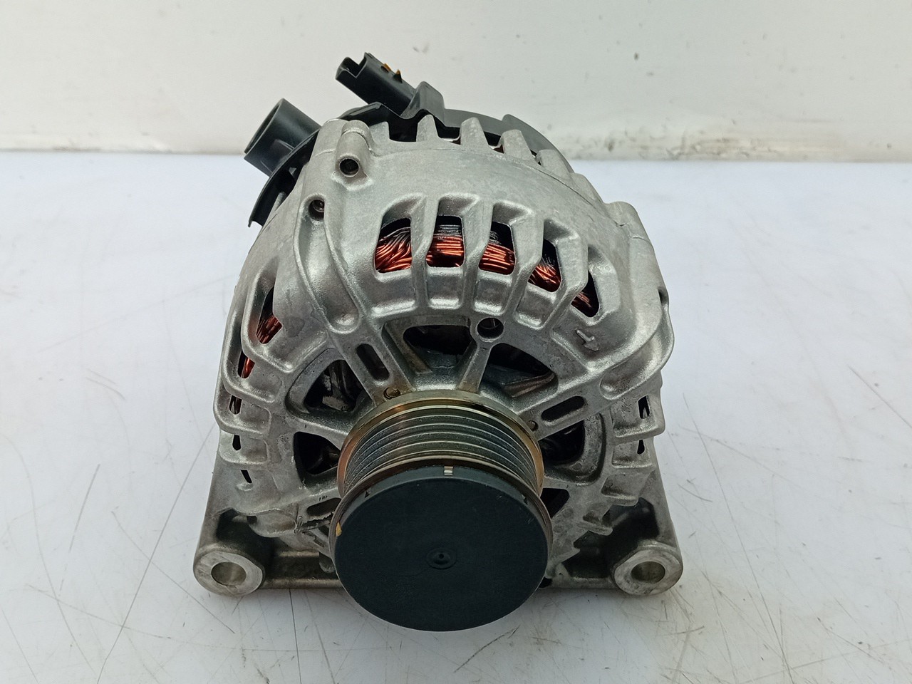 Alternador PEUGEOT 3008 II (M_) Imagem-1