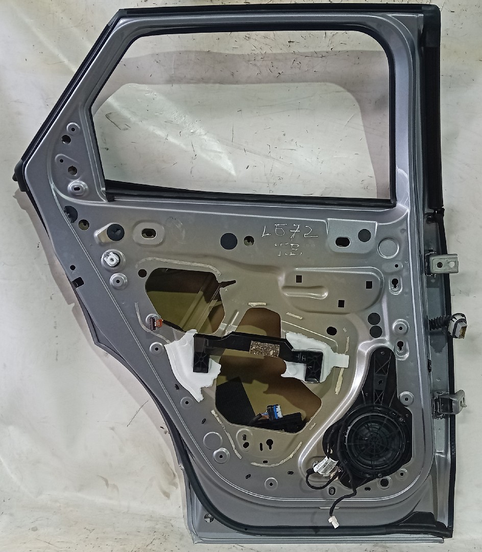 Puerta Trasero Izquierdo PEUGEOT 3008 II (M_) Imagem-1
