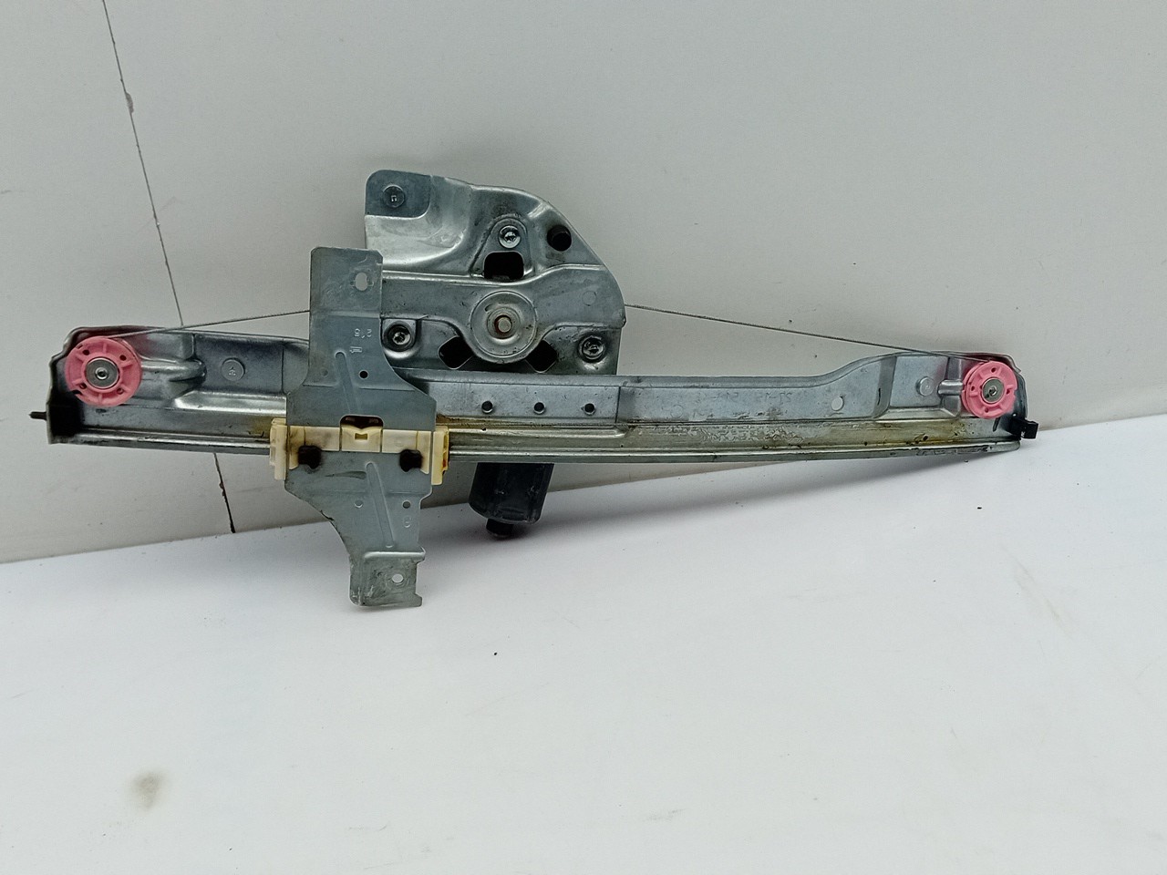 Left front window regulator PEUGEOT 208 Imagem-1