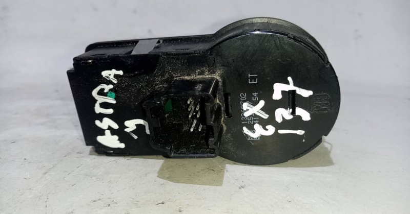 Módulo del interruptor de luz OPEL Astra J Imagem-1
