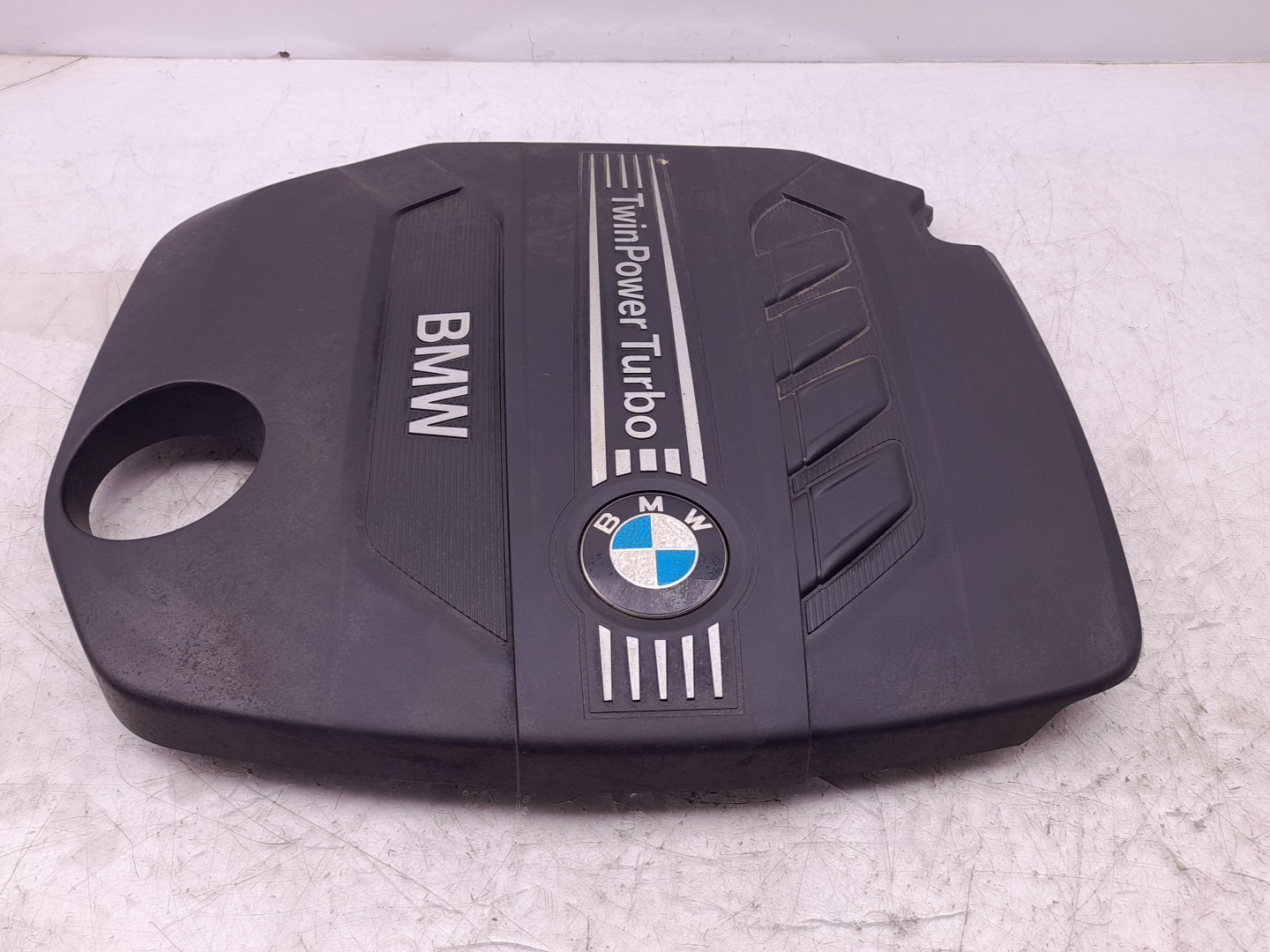 Cobertura do motor / blindagem superior do motor BMW 1 (F20) Imagem-2