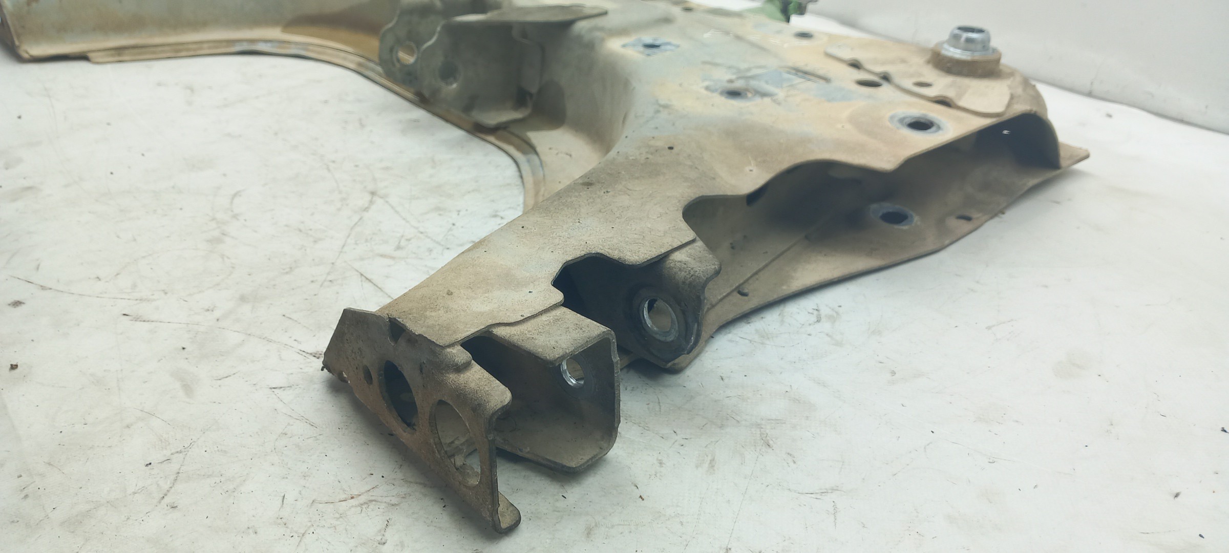 Front subframe RENAULT Clio IV (BH_) Imagem-1